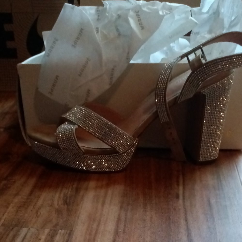 High heel dress shoes